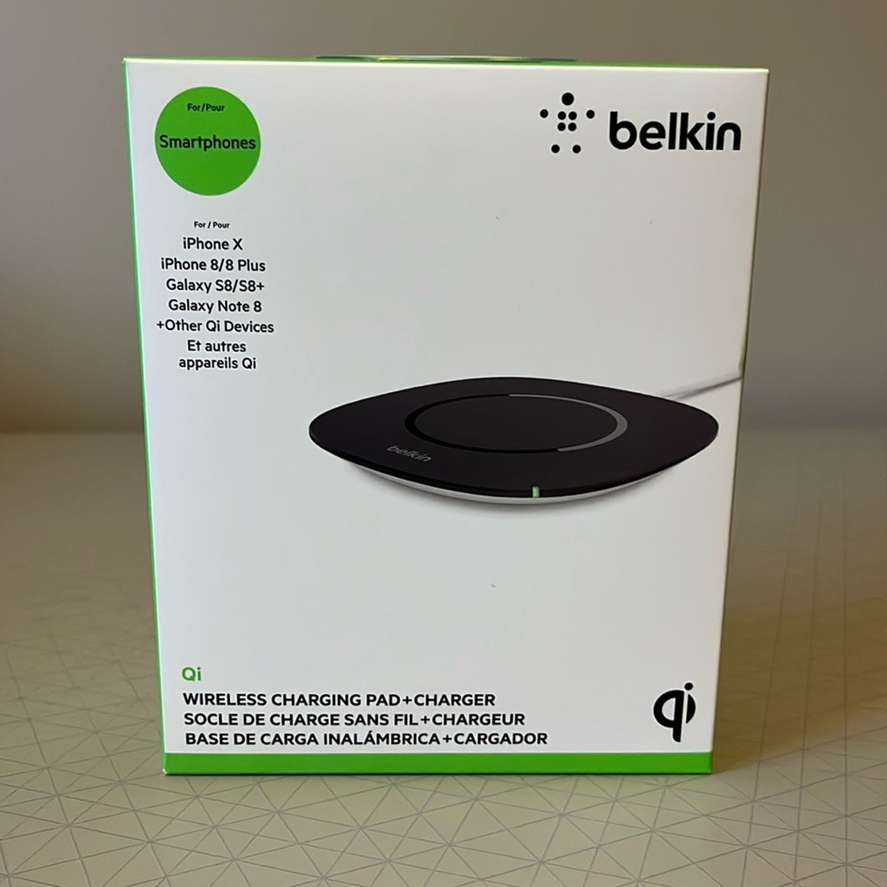 Belkin QI Wireless Charging Pad + Charger